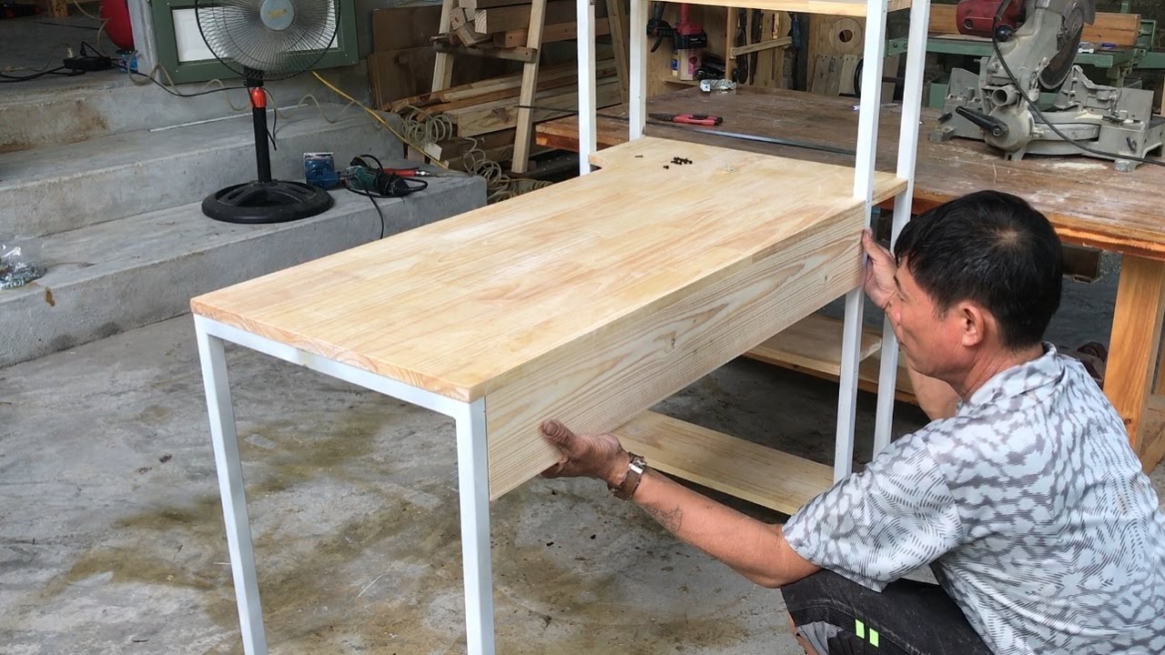 Great Woodworking Project // Extremely Easy And Modern Way To Make A Computer Desk -  DIY!