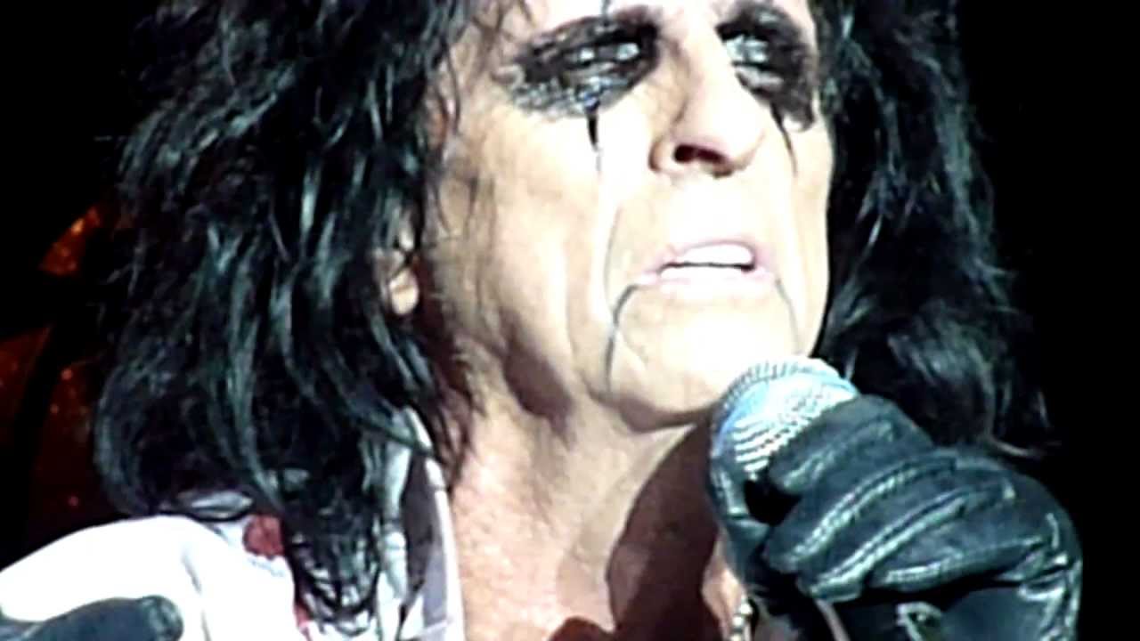 Alice Cooper - Only Women Bleed / Cold Ethyl (Live - Manchester Apollo, UK, Oct 2011) [HD]