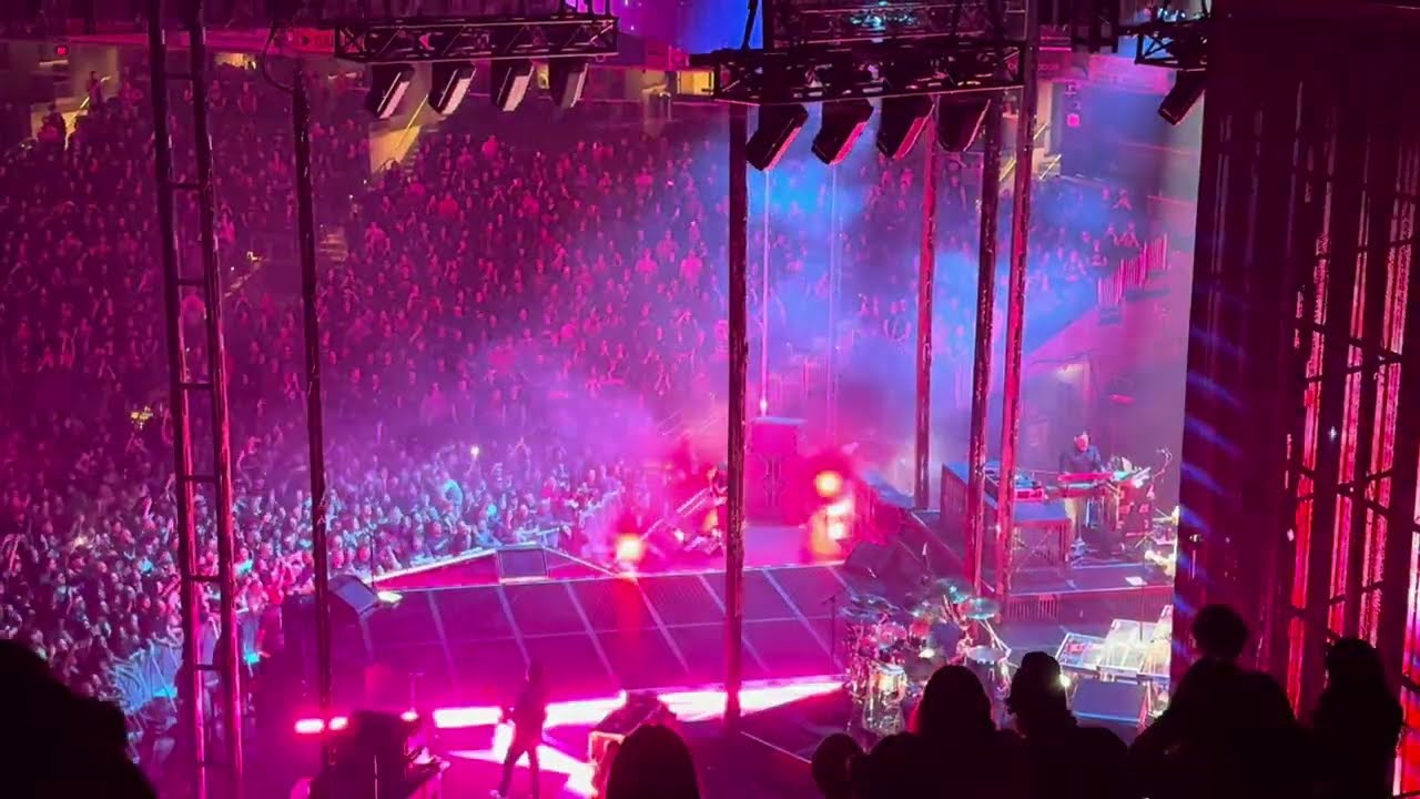 Deftones - Gainbridge Fieldhouse 3/28/2025