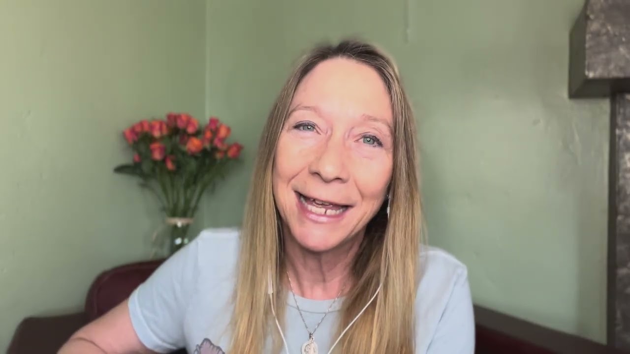 🔥🌝FULL MOON IN LEO.  MOVING ON FROM DRAMA AND TRAUMA. FIND THE BALANCE BETWEEN HEAD AND HEART. 