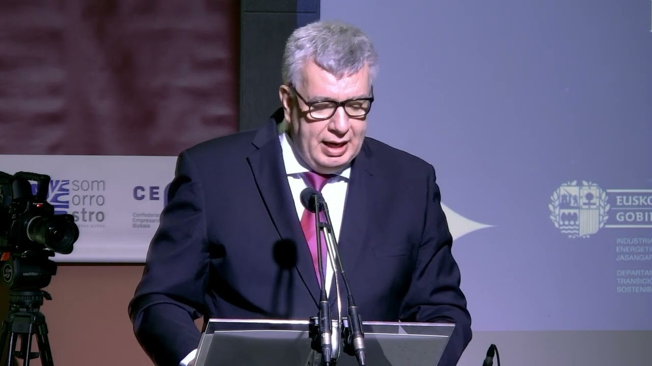 XXVIII Premio Marcelo Gangoiti saria (Javier Laiseca, director del Centro Formación Somorrostro)