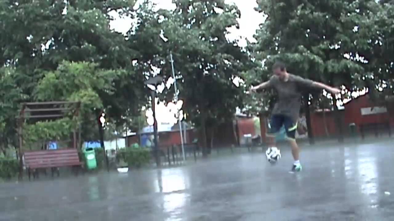 Scheme Freestyle in ploaie cu Brazuca Antrenament extrem | AL #invatafreestyle