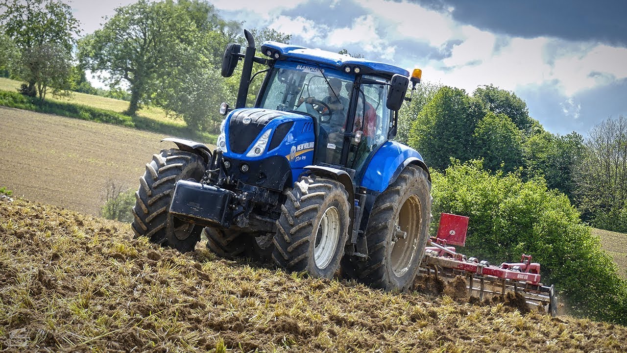 Déchaumage 2018 en Normandie - New Holland T7 210 ( Lumix / DJI )