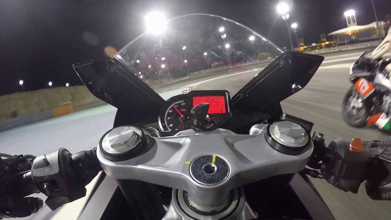Aprilia RS4 125 racing on track