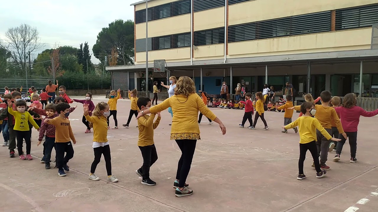 La rumba de les castanyes. P5. Castanyada 2021 a l'Escola Elisa Badia