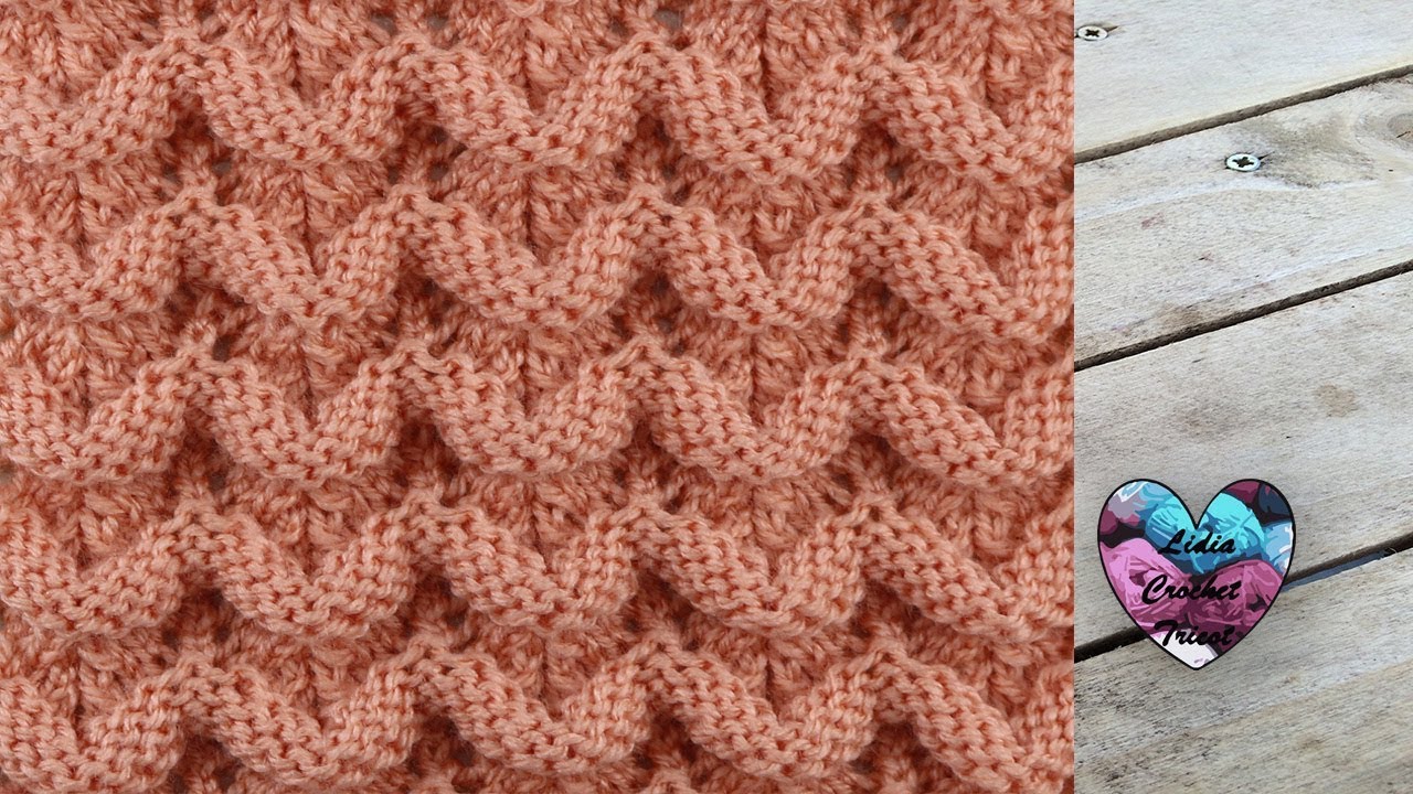 Point tricot petites vagues relief
