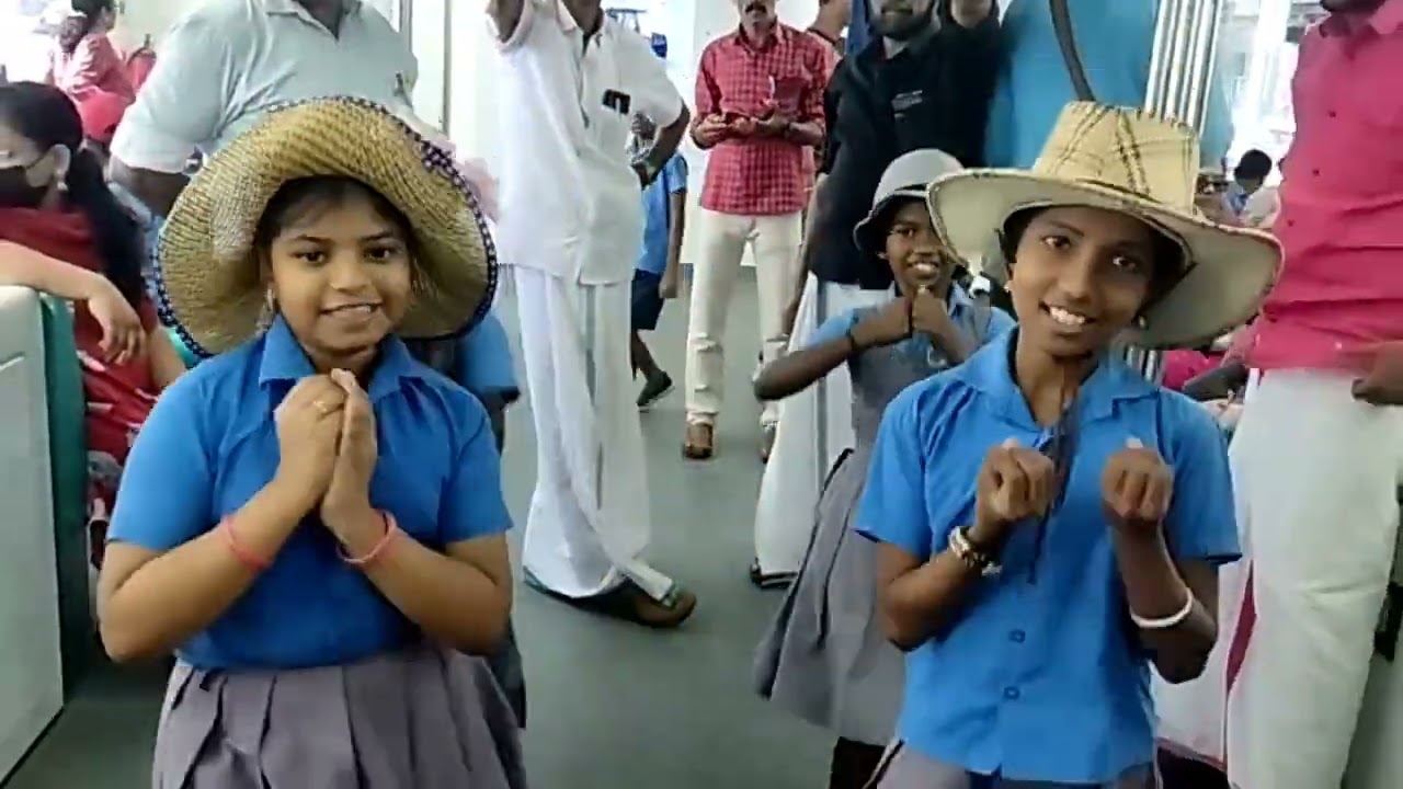 Our little stars lighting up the Water Metro with their joyful dance ✨💃🕺