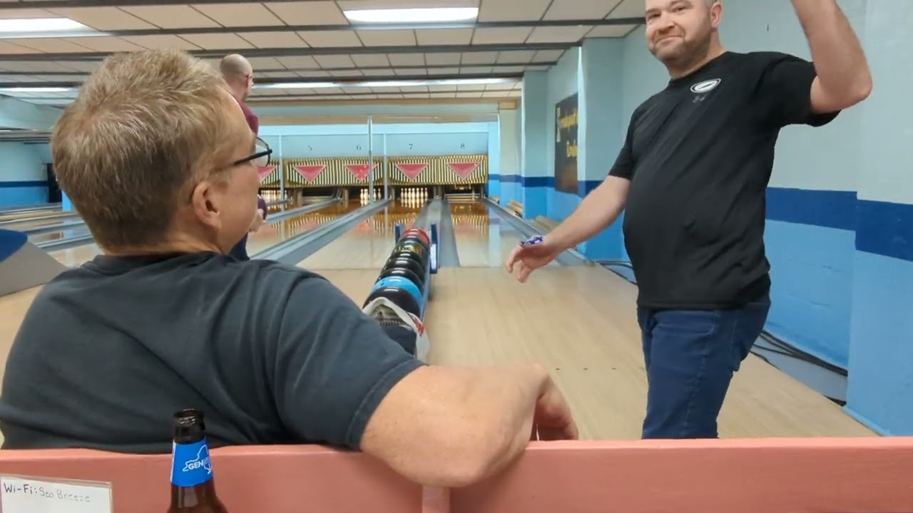 Dan Kennan BLOWS.........a 300 Game