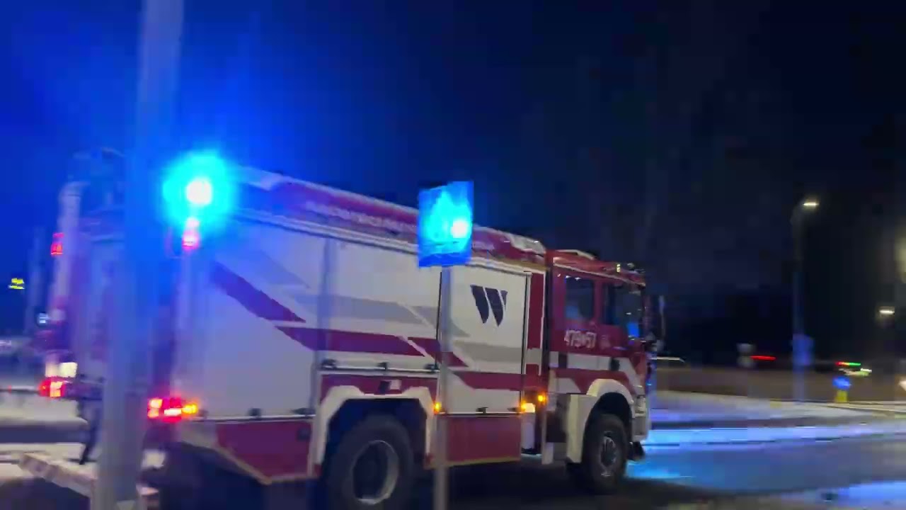 Przejazd Alarmowy zastępu 479[z]57 OSP Korzystno do pożaru poddasza 