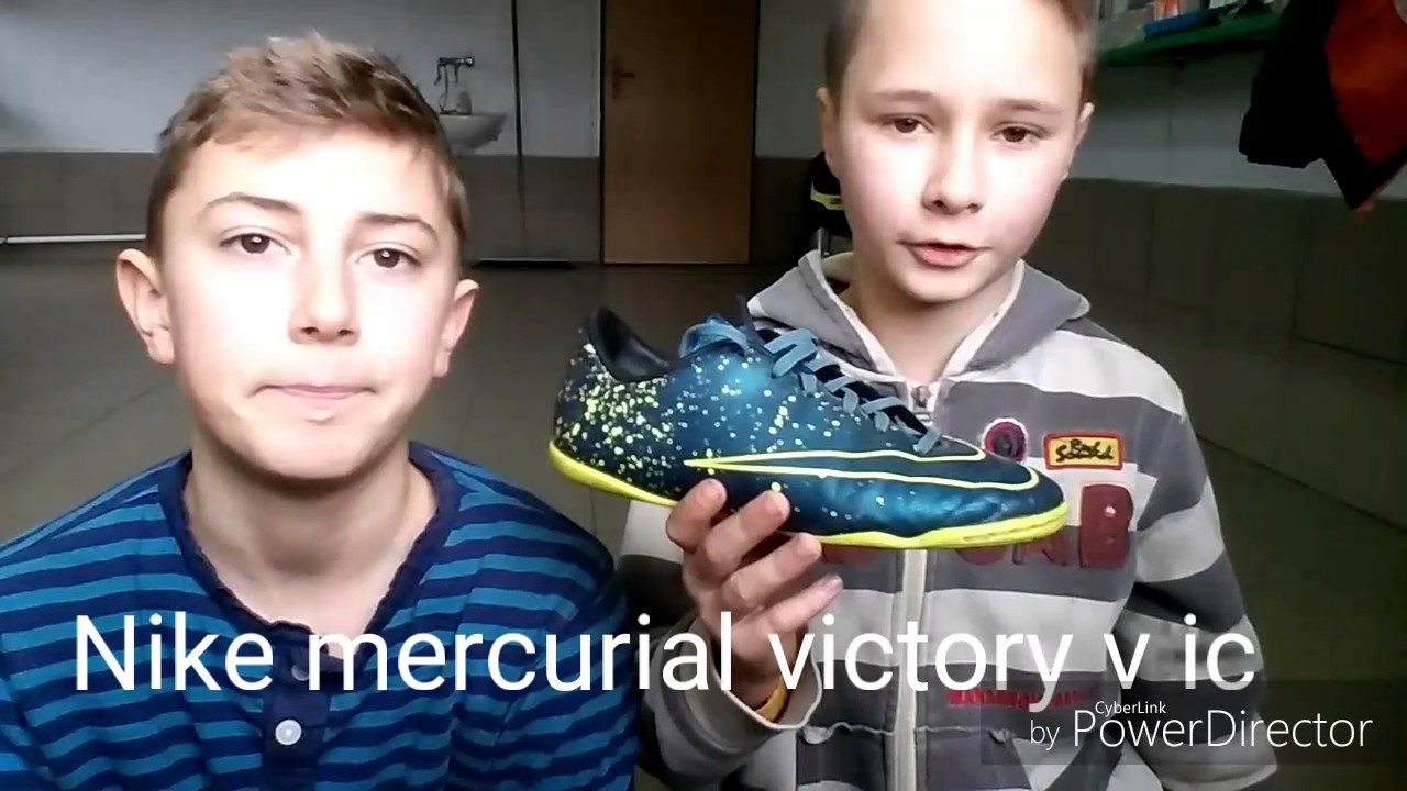 Jakimi butami i piłkami gramy w freestyle footbal