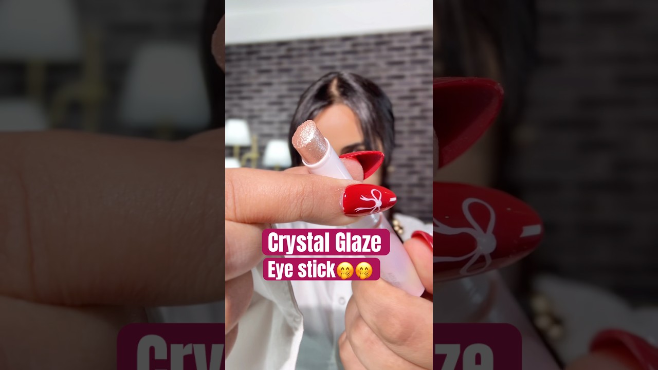 Its the Sheglam Crystal Glaze Eye stick!!🤩 #makeuptips #eyeshadow #glitter
