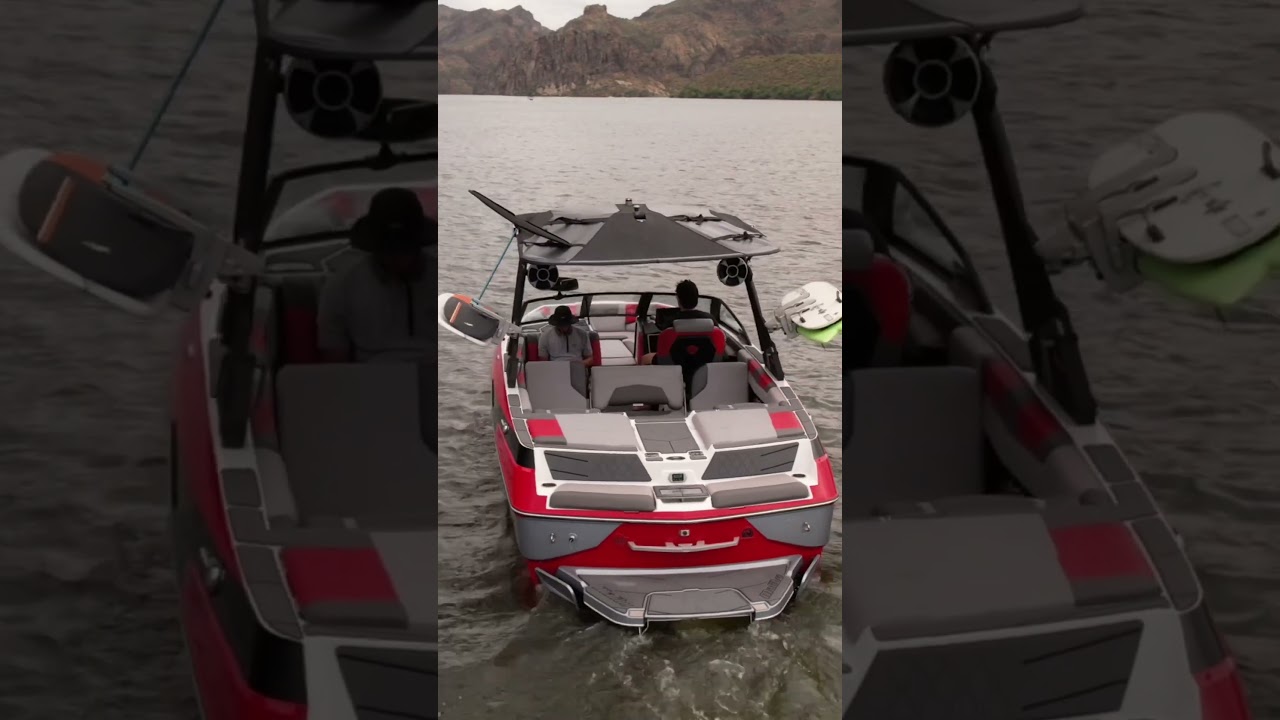 2021 Malibu Boats 