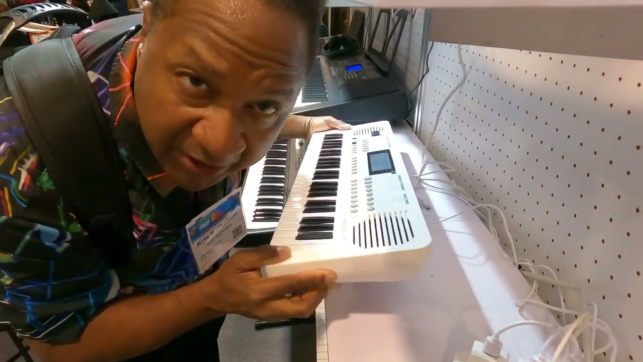 Kris Nicholson buys the Medeli MK49 Mini Arranger Keyboard at Namm 2024