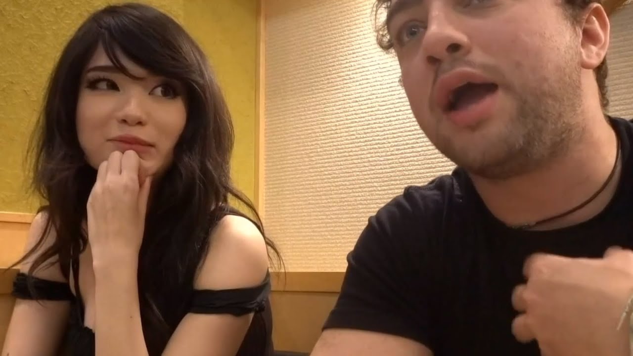 Mizkif Flexes On Emiru...
