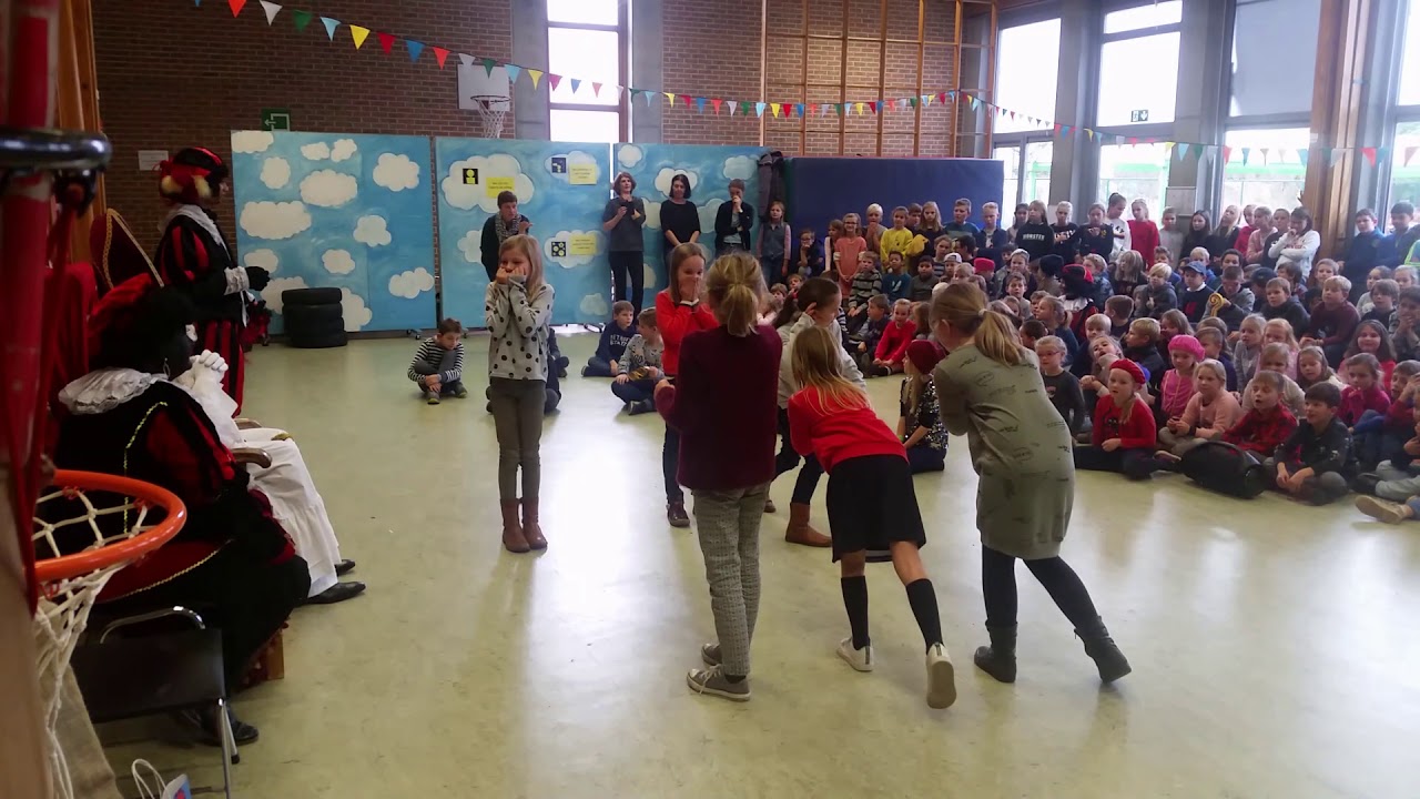 De Sint bezoekt De Leertuin