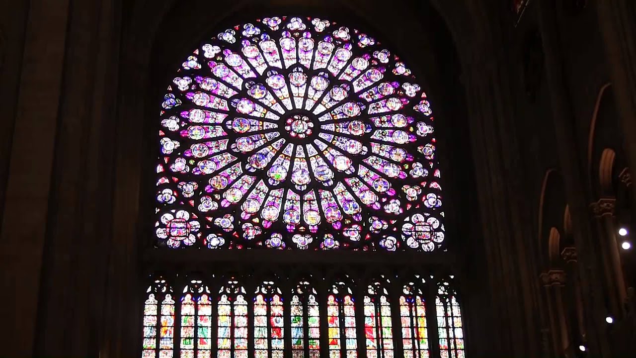 Notre Dame cathedral before the fire 火災前のノートルダム大聖堂