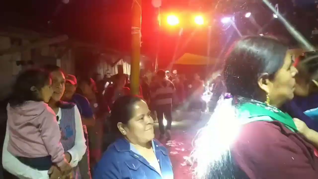el tradicional baile del cafecito con sus amigos los laguneros de puebla clarobque si🤗