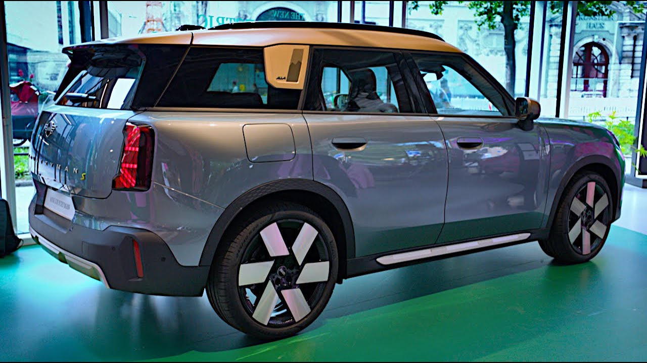 New MINI Countryman ALL4 2024