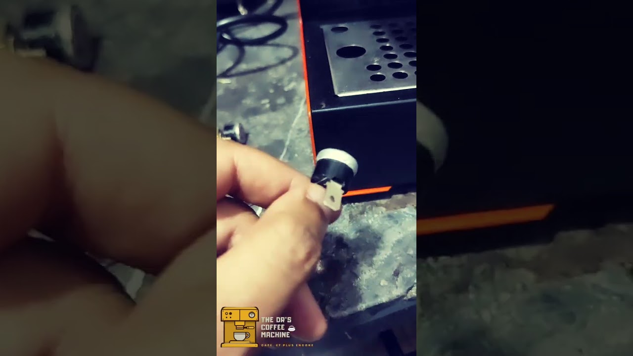 الجزء 1 : إحدى حيل القضلء على OVERHEATING بماكينة  GAGGIA OLD CLASSIC, فريق the dr's Coffee Machine