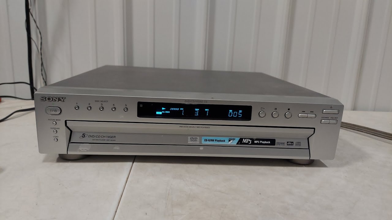 Sony CD/DVD player DVP-NC615 
