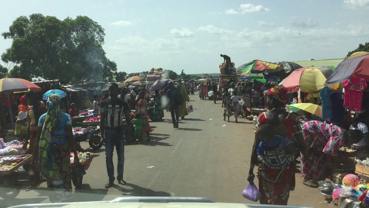 Highway from Kankan to Siguiri in Guinea