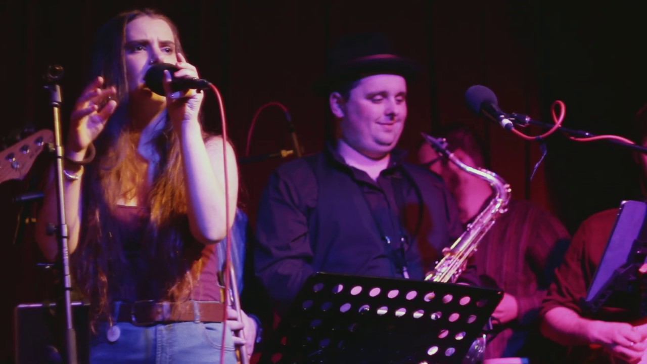 Walk Away ft. Sarah Meek - Live at Porters