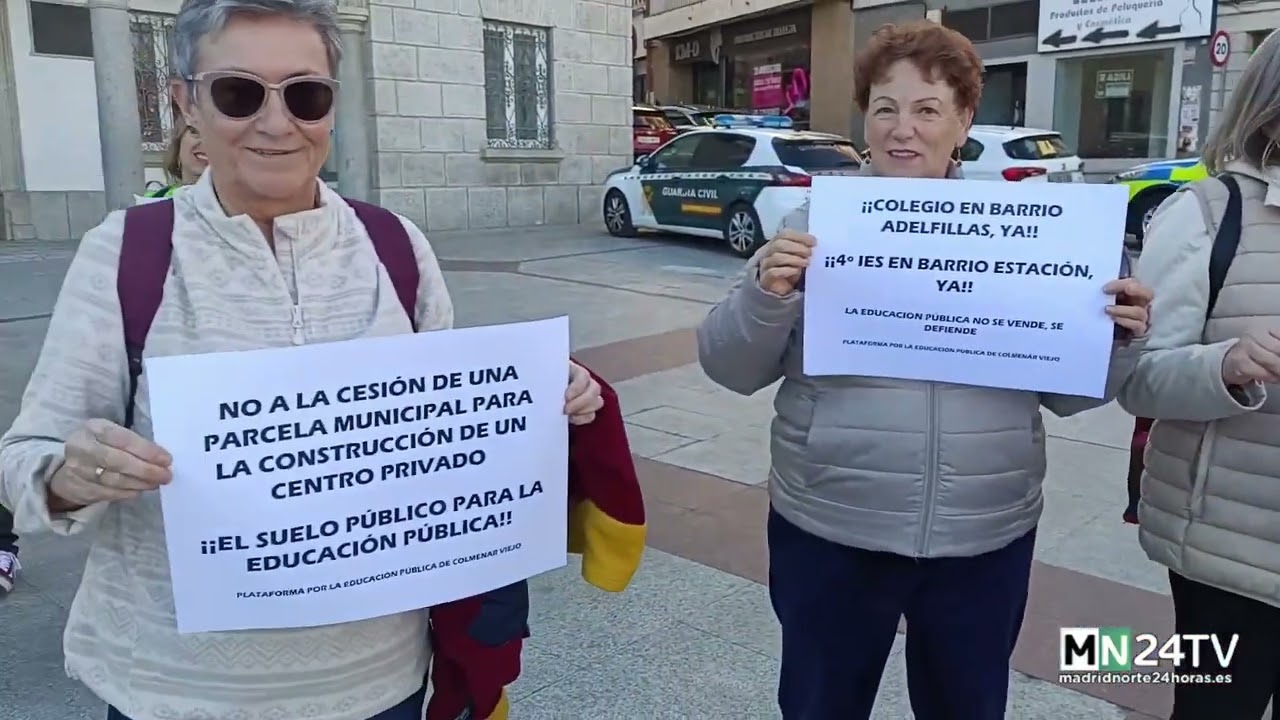 Manifestación contra la cesión de parcela municipal para un colegio concertado