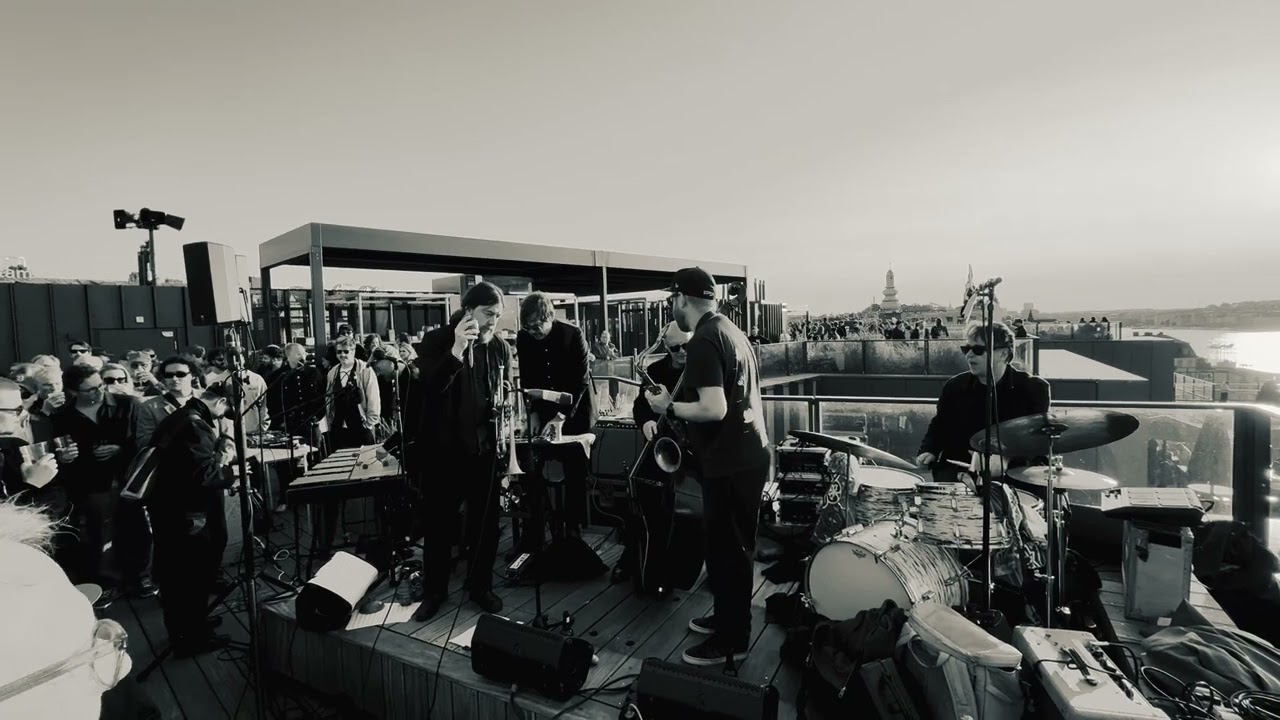 Yttling Jazz &mdash; &rdquo;Illegal Hit&rdquo; (Live)