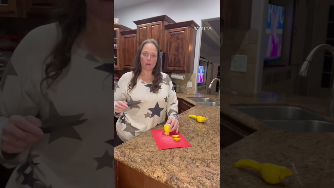 DIY LEMON PEEL for lemon drop MARTINI!! 🤤🤤#viral #video #tiktok #shorts #youtubeshorts