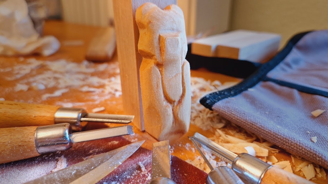 Woodcarving a BEAR TOTEM