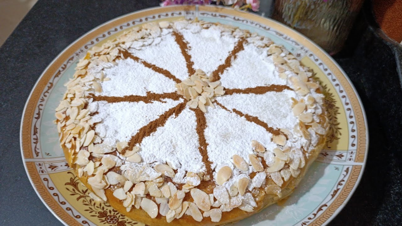 اشهى بسطيلة مغربية بالدجاج و اللوز مع سر التعليكة والتقرميشة 😋 chicken pastilla recipe 