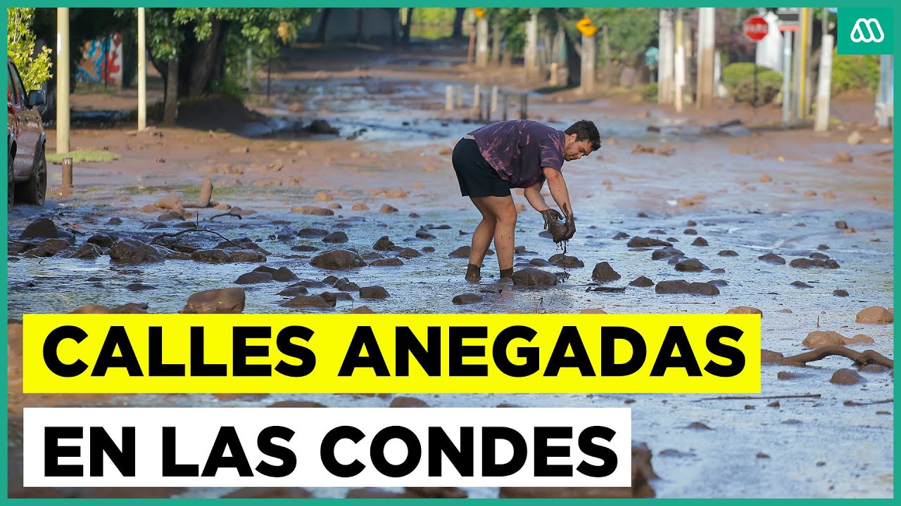 Lluvias en Las Condes: Reportan vehículos atrapados por calles inundadas