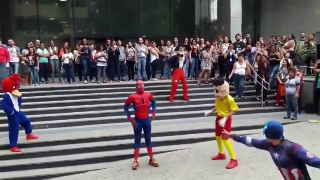 This SpiderMan Game Lookin&rsquo; Wild... (Spiderman Dancing Meme)