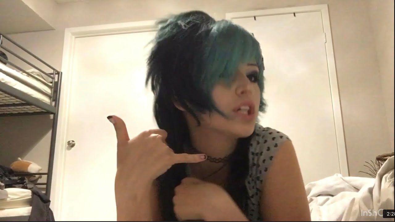 SHES SCREAMING WHOA OH OH OH! 