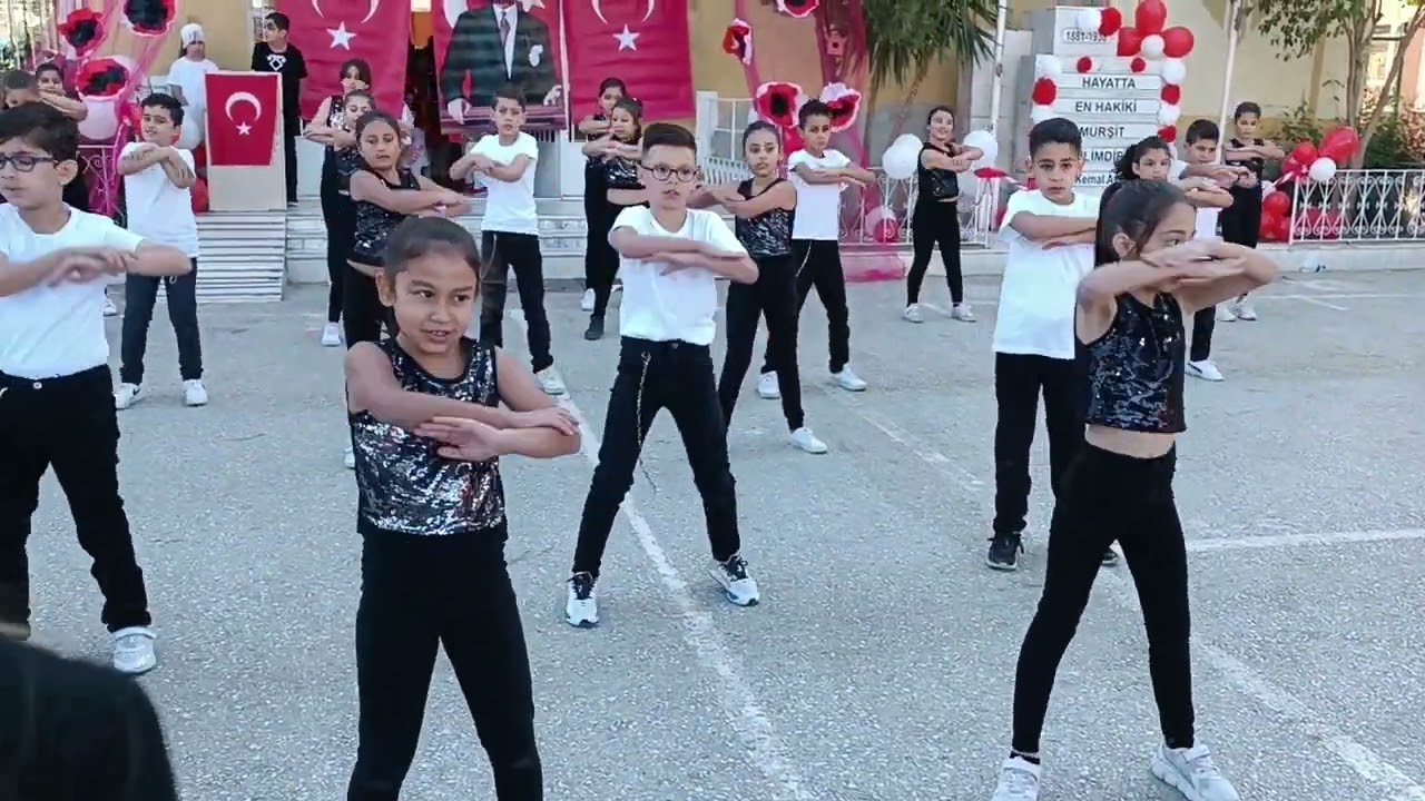 ŞHT. UZM. ÇVŞ. ALİ AKDOĞAN İLKOKULU 4A HANDAN GÜVENÇALAN 29 EKİM CUMHURİYET BAYRAMI