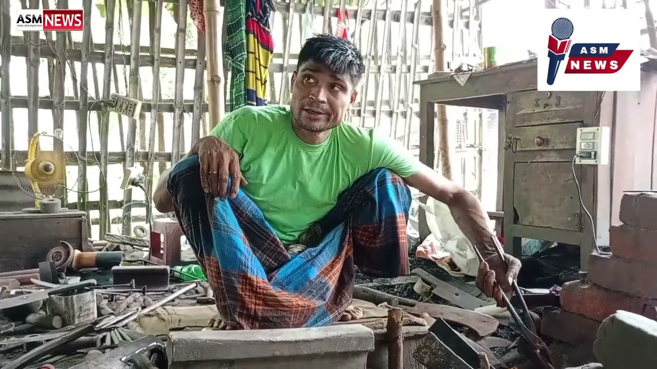 দরজায় কড়া নাড়ছে মসুলমানদের ধর্মীয় উৎসব পবিত্র ঈদুল আযহা: ঢুং ঢাং শব্দে মুখরিত চুয়াডাঙ্গার কামারগুলো।