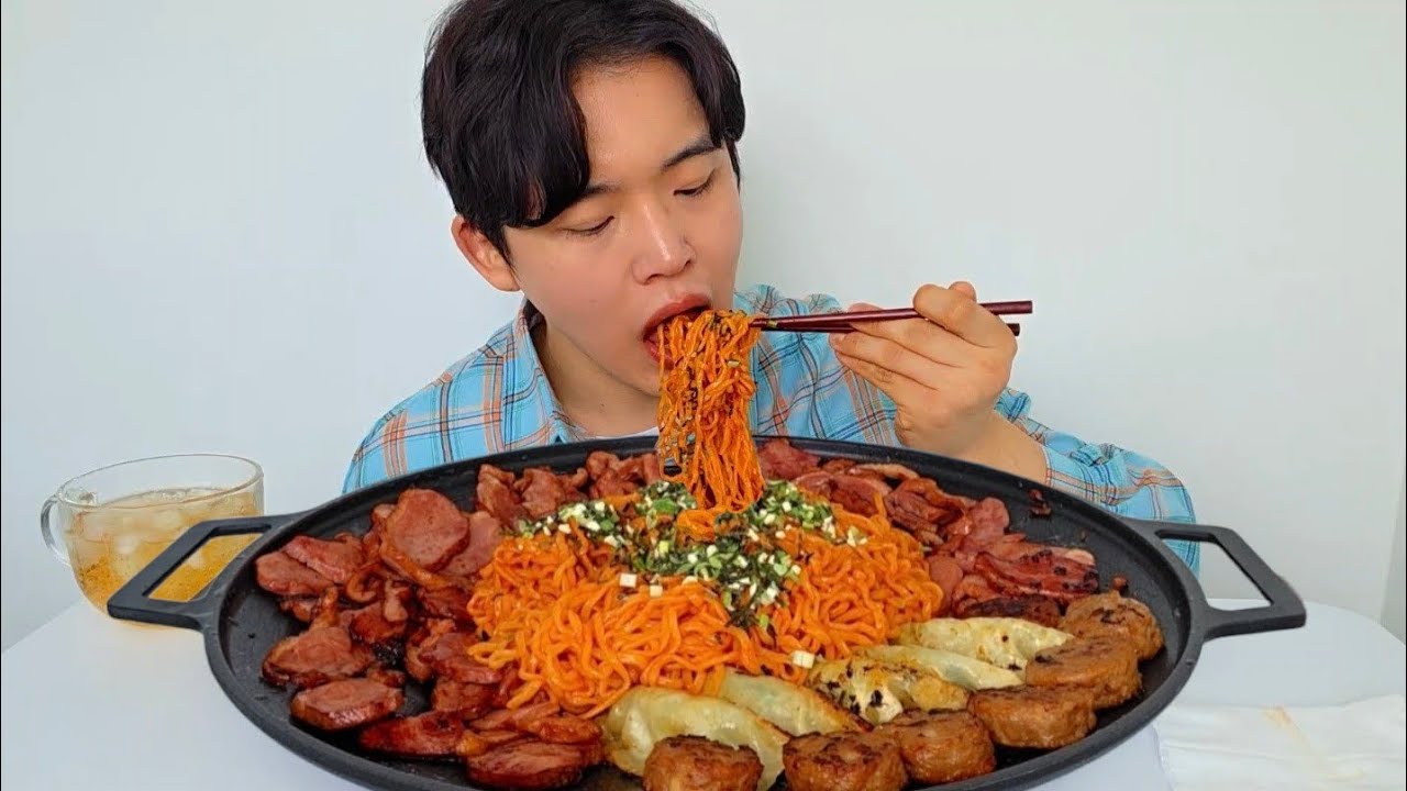 고급스러워진 팔도비빔면 더블루는 맛이 어떨까?? 🔥