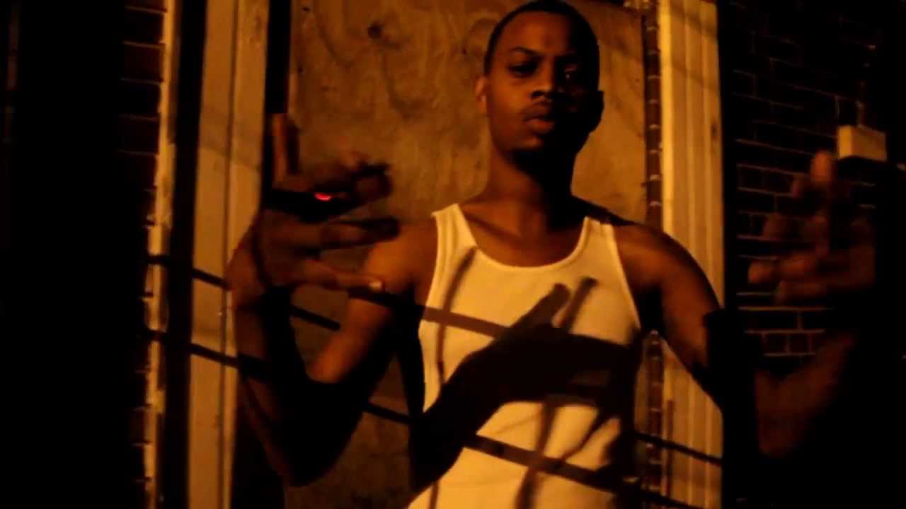 Bobo Ft Waka Flocka - Whats Wrong