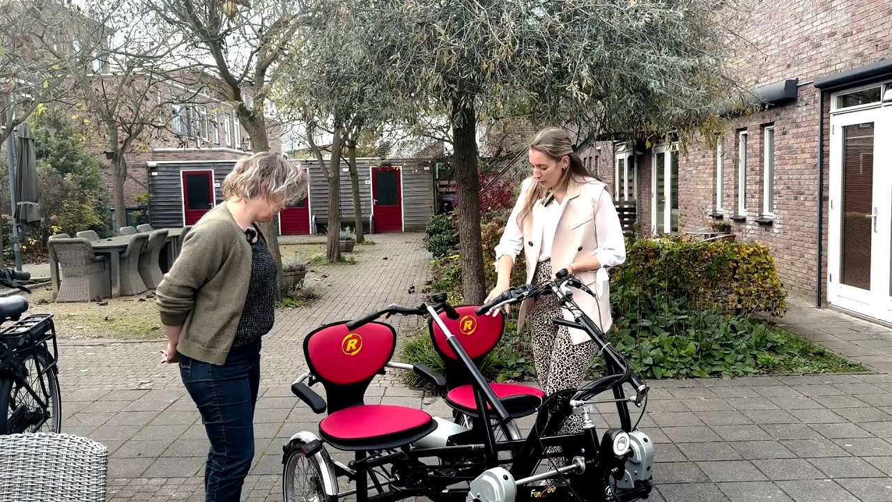 JP van den Bent Deventer verbindt door duofiets: "We hopen dat men ons beter weet te vinden"