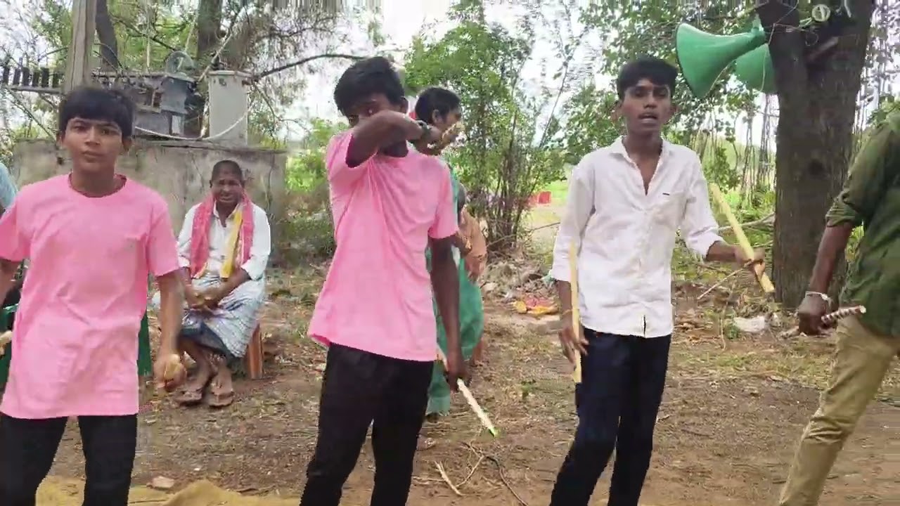 అలిగిరి కలిగిరి కళింగ చెట్టు అంటూ గండికోట కోలాటం బృందం బొమ్మేపల్లె లో చౌడమ్మ దేవాలయం 8247414208
