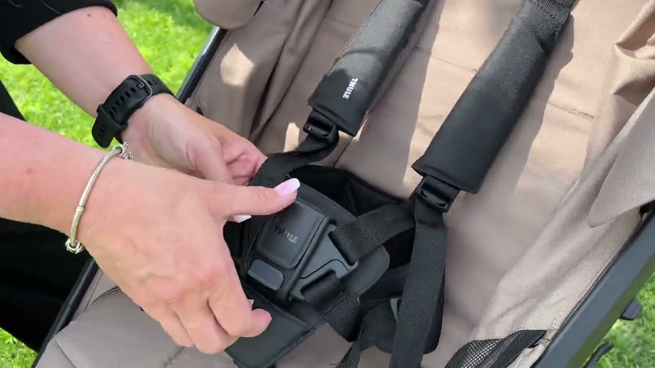 Thule Urban Glide 4-wheel Magnetic Buckle + Bassinet TINTED TAUPE