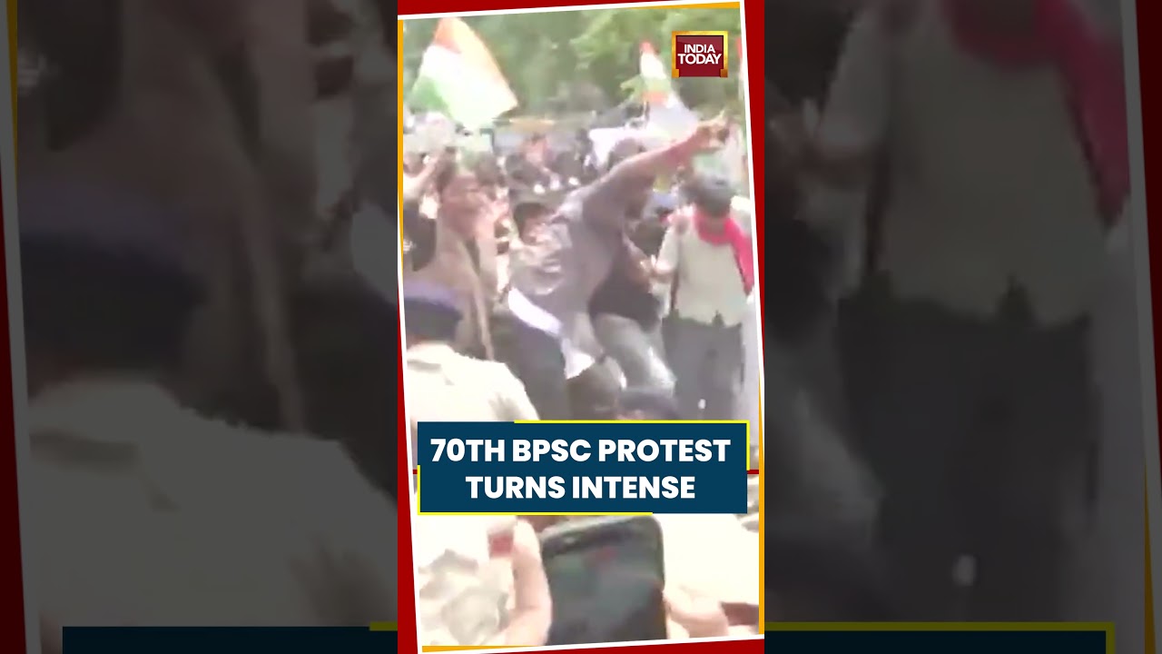70th BPSC Protest Turns Intense In Patna As Police Use Water Cannons On Students #bpsc #bihar