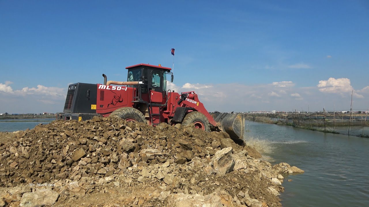 Great Lake Filling Processing Heavy Wheel Loader Moving Dirt & Dump Truck Unloading Building Road