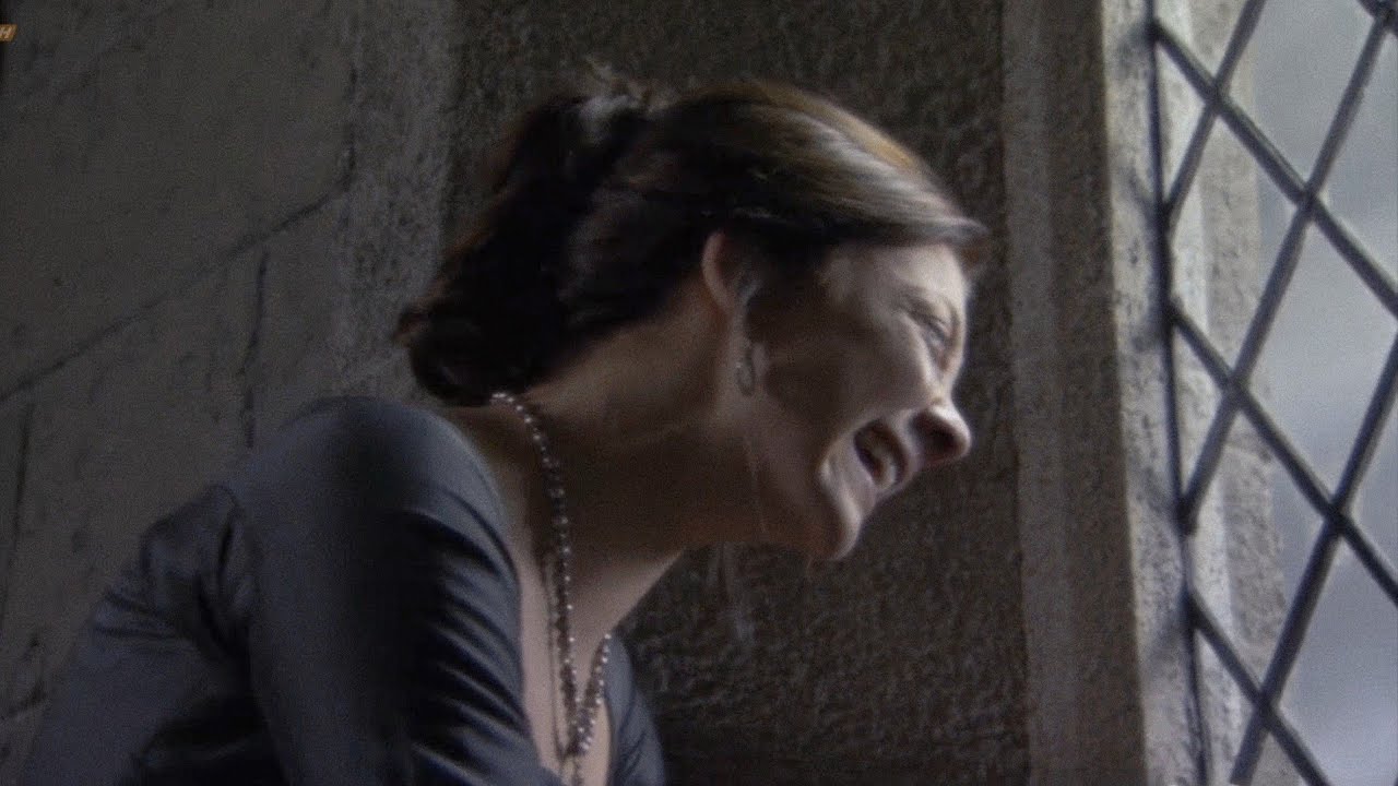 Anne Boleyn watches the execution of her brother and other accused |Sub espa&ntilde;ol| #thetudors 
