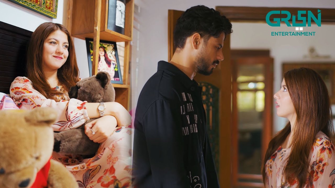 Yeh Larka Tou Pehle Din Hee Romace Pe Utar Aaya..! #ainaasif #ahmedrafique #maa #shortvideos