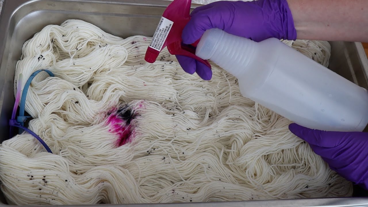 Dyepot PS #61 - Spraying Acidic Water on Dry Yarn Speckled with Dry Dye Powder