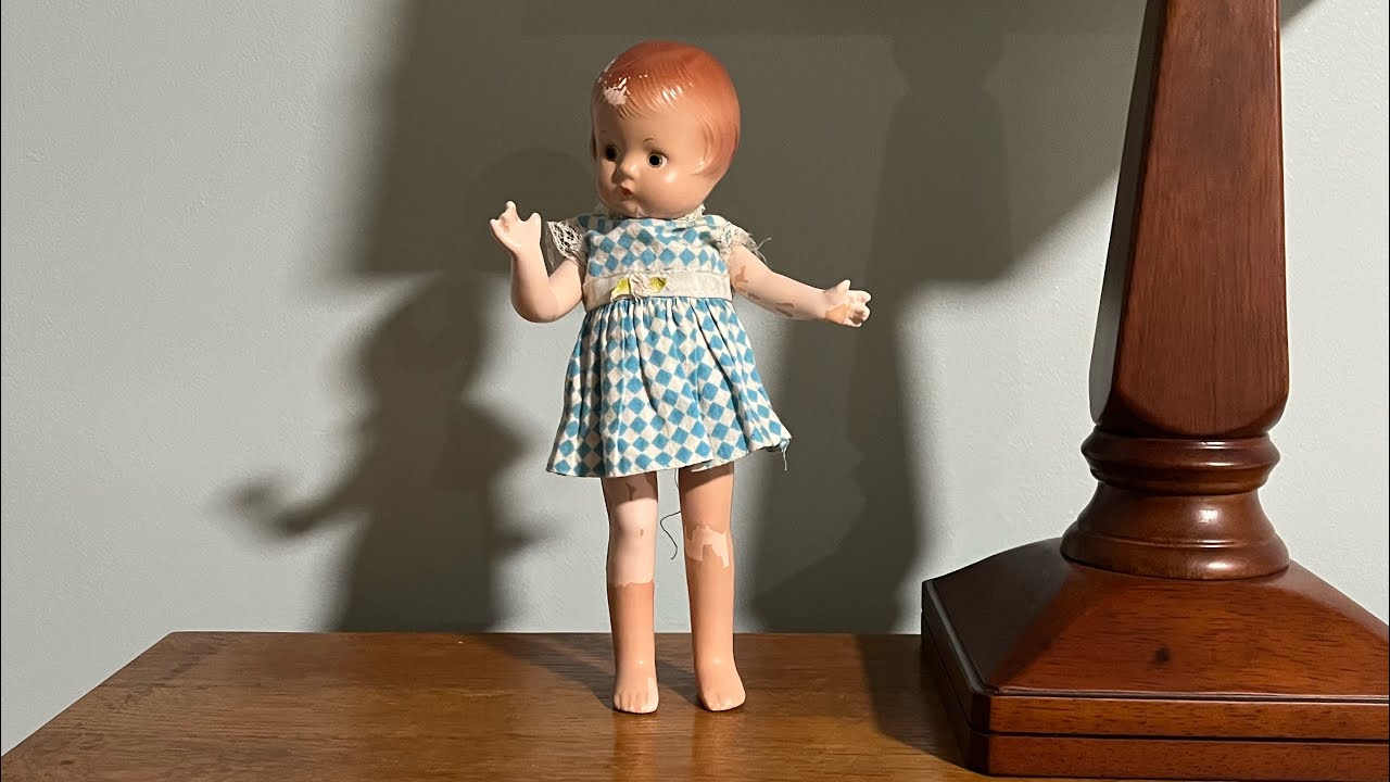 Unboxing an Effanbee Patsyette from the  1930s