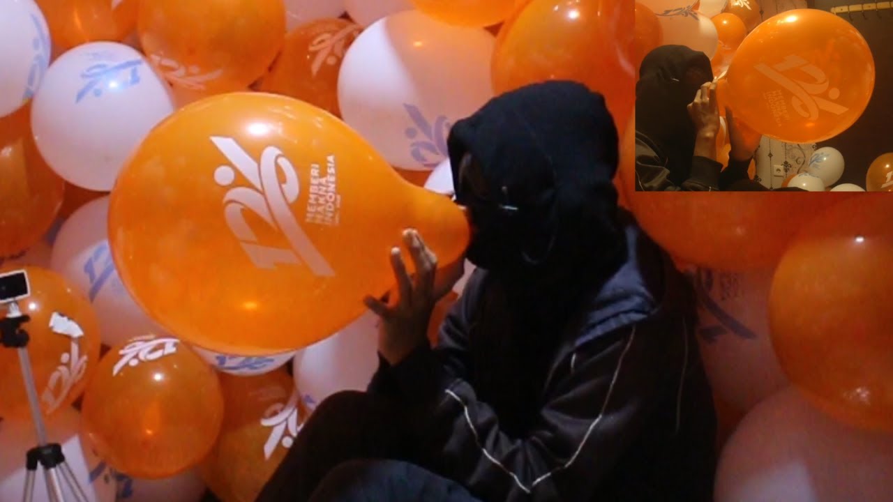B2P (Blow to pop) an orange HUT Bank BRI 126 balloon