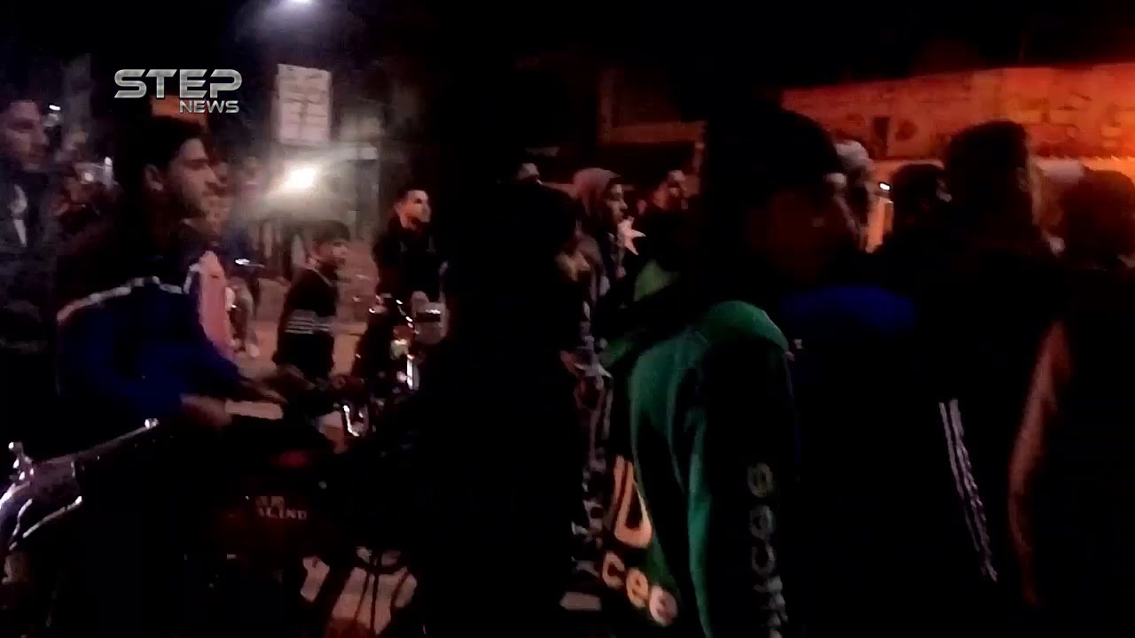 مظاهرة ليلية في مدينة نوى بريف درعا نصرةً لأهل الغوطة الشرقية