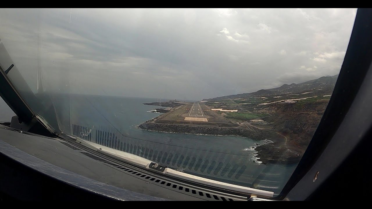 A320 neo COCKPIT LANDING SPC (La Palma GCLA)